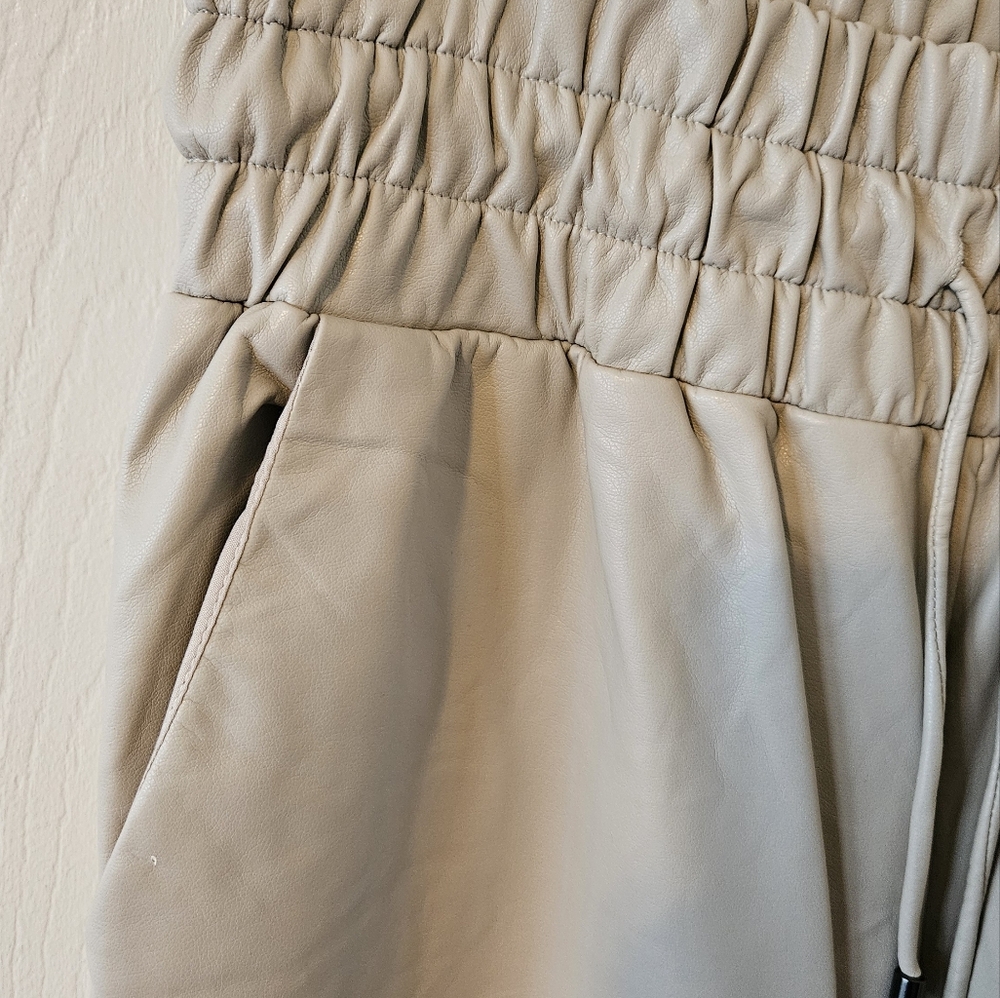 Faux leather pants, size medium, cream - Picture 3 of 4